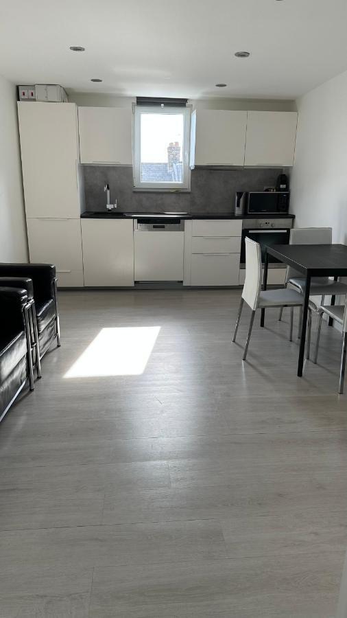 Stunning New 1 Bedroom Apartment Londra Esterno foto